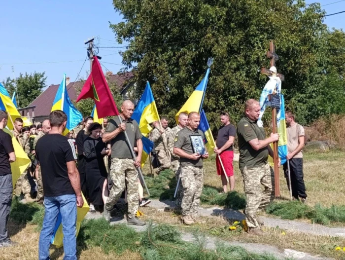 Підгайцівська громада попрощалися з полеглим захисником Миколою Дроздюком