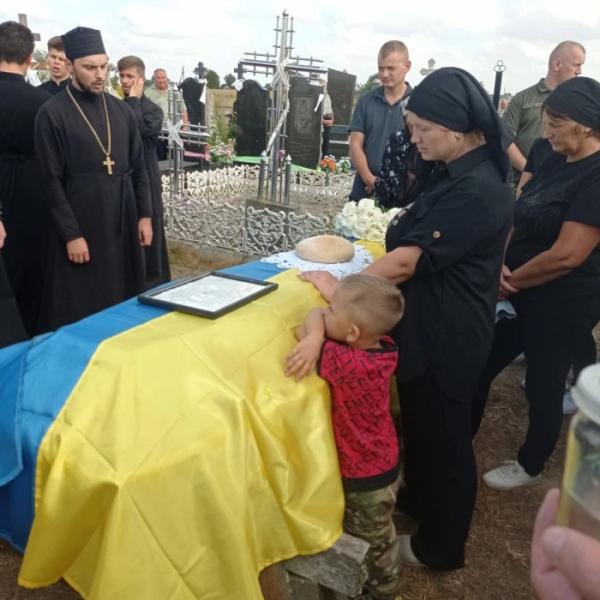 Підгайцівська громада попрощалися з полеглим захисником Миколою Дроздюком