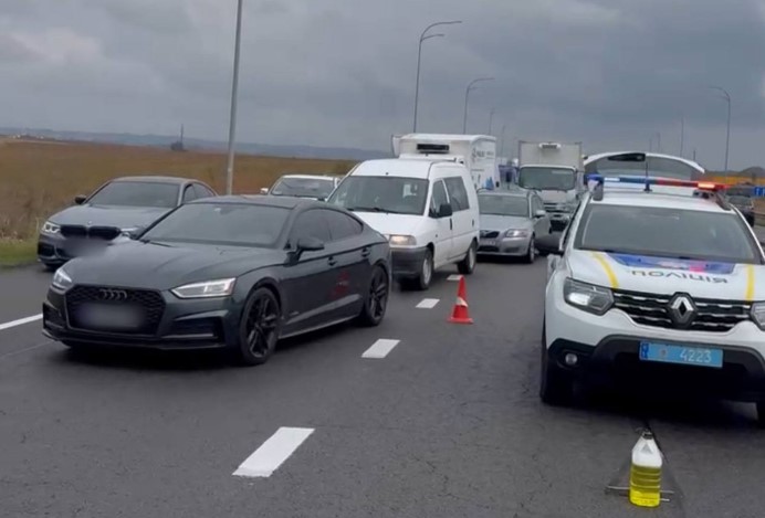 Поблизу Здолбунова зіткнулося три авто