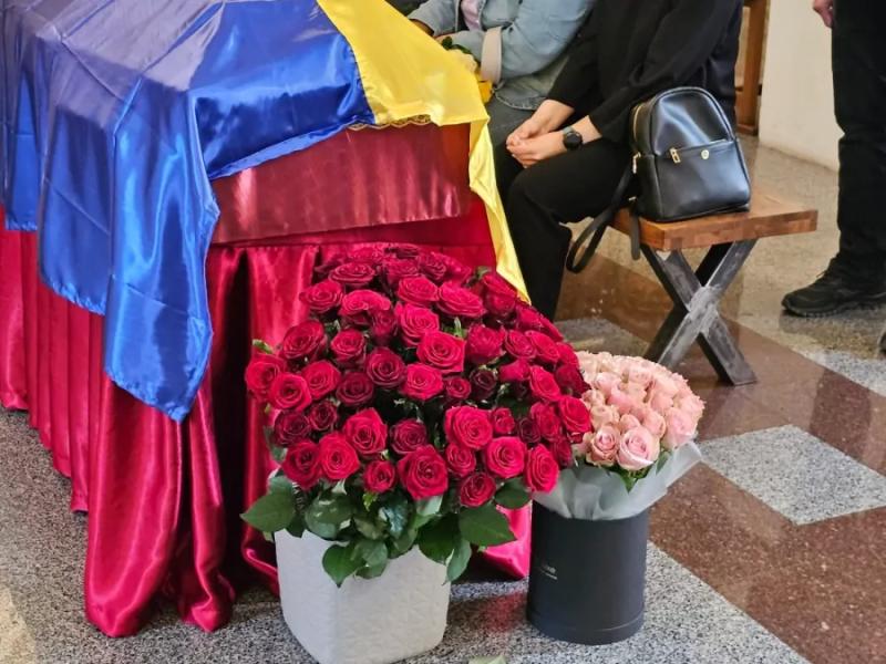 Полтавська громада провела в останню дорогу захисницю України