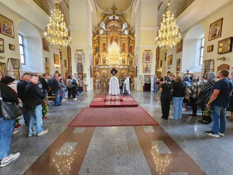 Полтавська громада провела в останню дорогу захисницю України