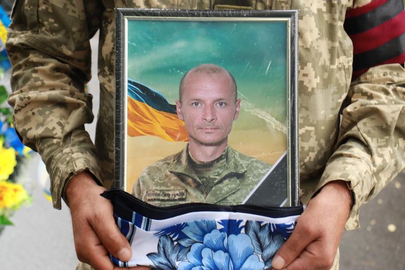 Решетилівська громада провела в останню путь загиблого Захисника України Романа Косовського