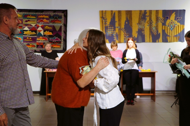 Рідним загиблих Захисників України вручили відзнаки Полтавської громади