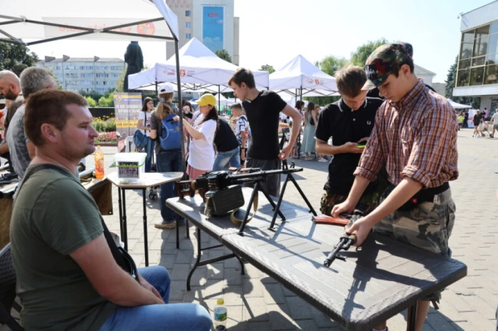 Робототехніка, дрони та досліди: у Луцьку – XІ Наукові пікніки. ФОТО