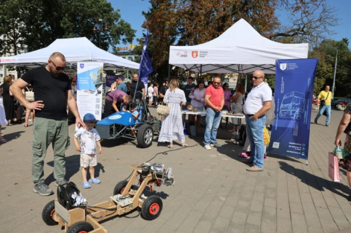 Робототехніка, дрони та досліди: у Луцьку – XІ Наукові пікніки. ФОТО