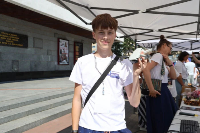 Робототехніка, дрони та досліди: у Луцьку – XІ Наукові пікніки. ФОТО