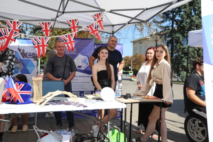 Робототехніка, дрони та досліди: у Луцьку – XІ Наукові пікніки. ФОТО