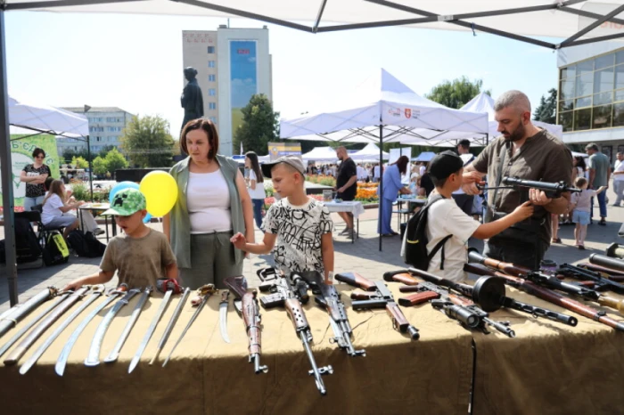 Робототехніка, дрони та досліди: у Луцьку – XІ Наукові пікніки. ФОТО