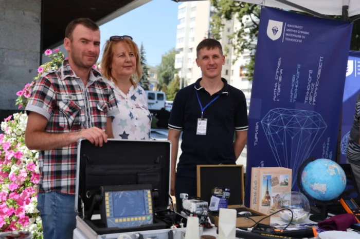 Робототехніка, дрони та досліди: у Луцьку – XІ Наукові пікніки. ФОТО