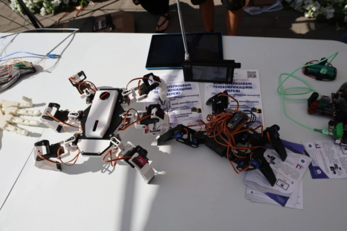 Робототехніка, дрони та досліди: у Луцьку – XІ Наукові пікніки. ФОТО