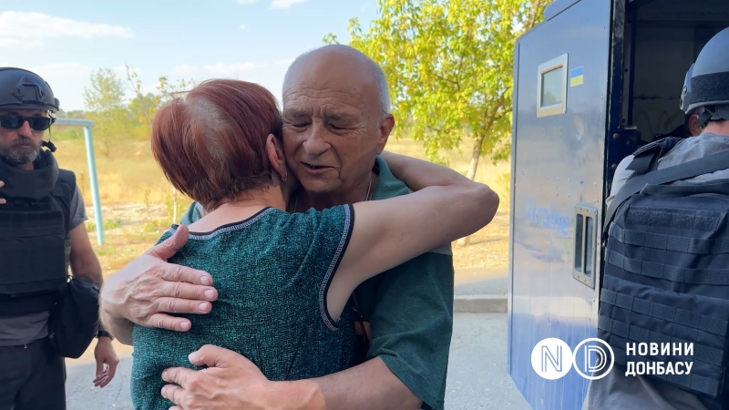 Що відбувається у Херсоні: Атаки на Острів, евакуація та контрасти життя під вогнем росіян