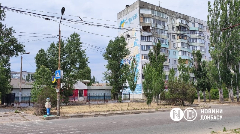 Що відбувається у Херсоні: Атаки на Острів, евакуація та контрасти життя під вогнем росіян