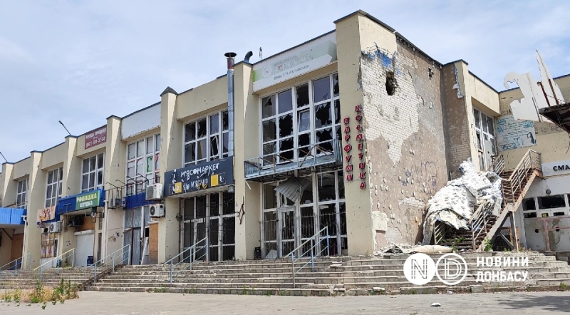 Що відбувається у Херсоні: Атаки на Острів, евакуація та контрасти життя під вогнем росіян