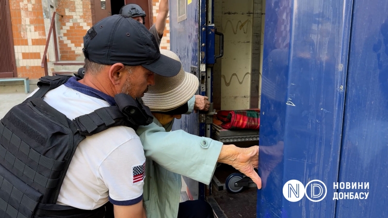 Що відбувається у Херсоні: Атаки на Острів, евакуація та контрасти життя під вогнем росіян