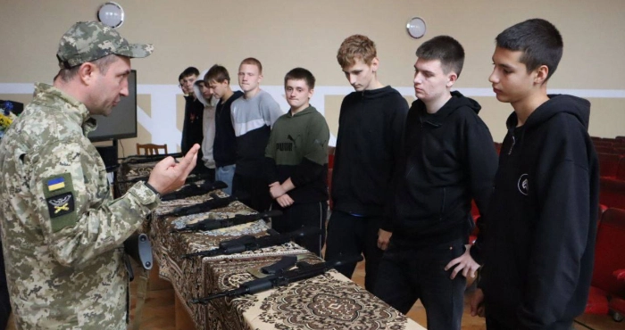 У Луцьку студенти вищого професійного училища вчилися керувати дронами