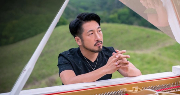 У Луцьку відбудеться благодійний концерт японського піаніста Темпея Накамури