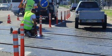 У Миколаєві з’явилися гнучкі дорожні стовпчики, – ФОТО