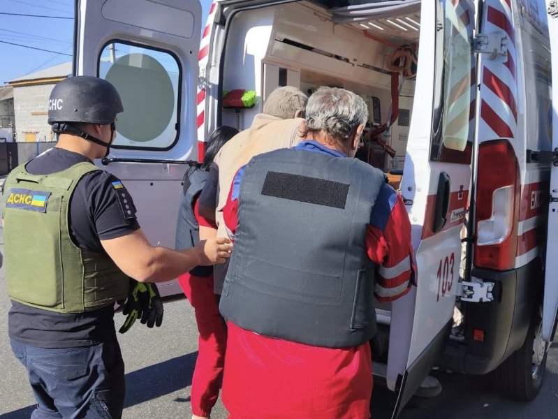 У Нікополі через артобстріли рф поранений 60-річний чоловік, там і в Синельниківщині пошкоджена інфраструктура