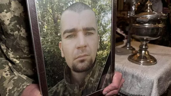 У Решетилівській громаді попрощалися із Захисником України