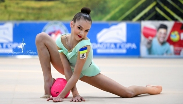 Українські юніорки блискуче виступили на турнірі з художньої гімнастики у Брно