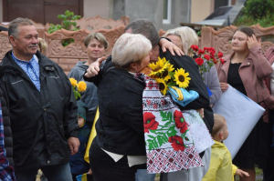 З півторарічного російського полону повернувся у рідне село воїн з Рівненщини