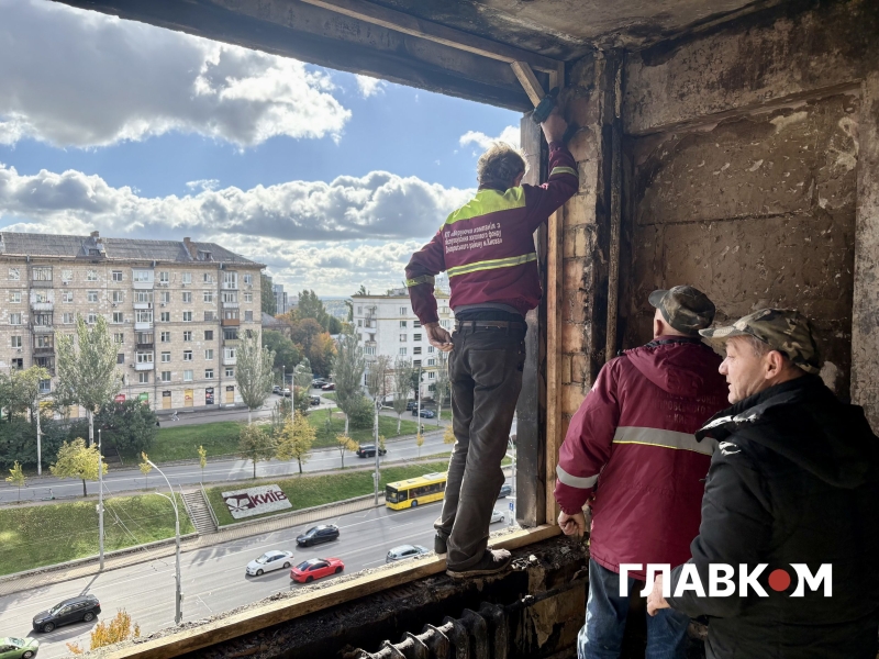 Росіяни розбомбили у Києві квартиру хорового диригента, який пережив блокаду Ленінграда (фото, відео)