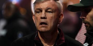 Тренер здивував вибором суперника для Усика