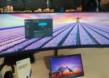 HP представила ультраширокий вигнутий 49-дюймовий монітор з витяжною камерою та величезним набором інтерфейсів