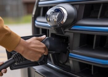 CEO Ford розповів, що компанія не може конкурувати з BYD за вартістю батарей