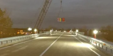 Відкрито відновлений Хотянівський міст, зруйнований у лютому 2022 року (відео)