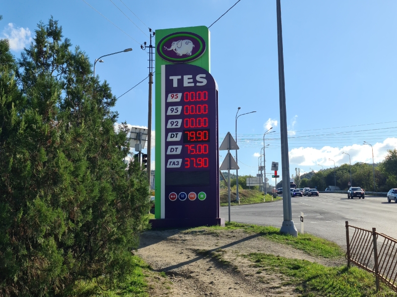 У Криму повністю зник бензин на заправках – активіст