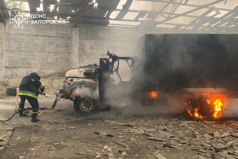 У Запорізькій області внаслідок обстрілів горіли вантажівка і газопровід: загинув 35-річний чоловік