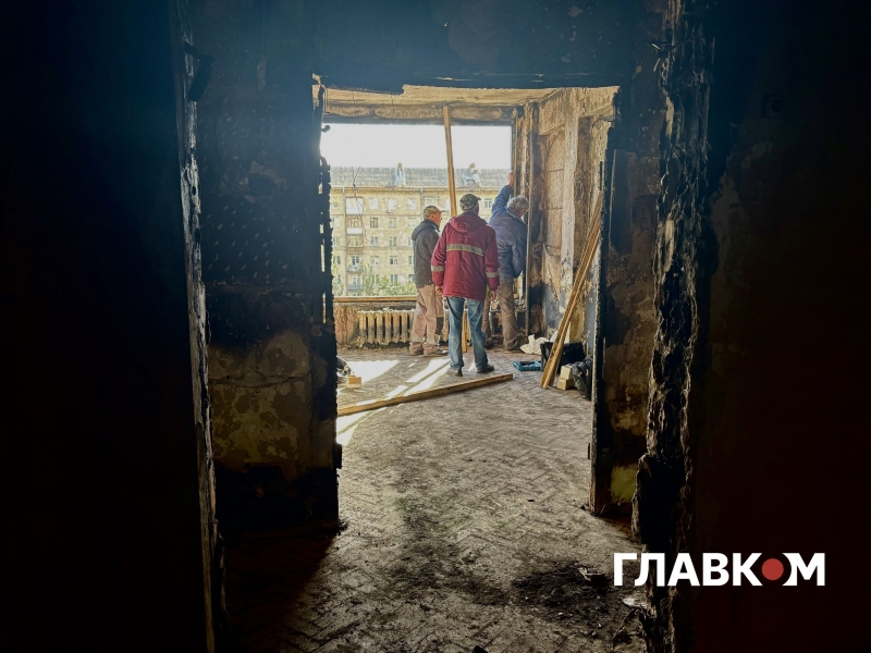 Росіяни розбомбили у Києві квартиру хорового диригента, який пережив блокаду Ленінграда (фото, відео)