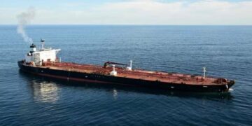 ГУР оприлюднило дані про 139 суден, які перевозять підсанкційну нафту і викрадене українське зерно
