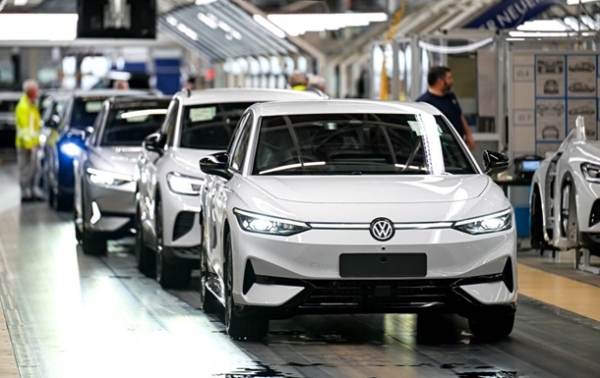 Нові експортні обмеження Китаю можуть паралізувати автопром ЄС