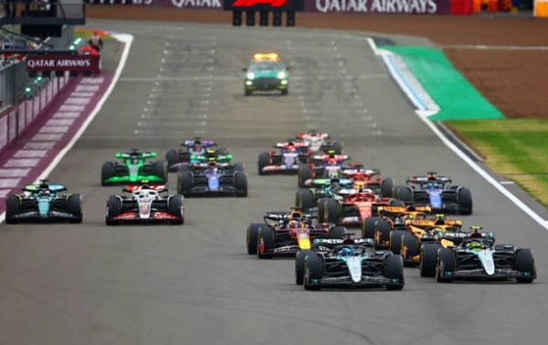 Apple може стати правовласником трансляцій перегонів у США