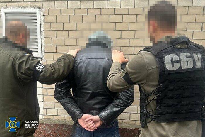 "Допомагали ухилитися" - викрито викладачів, лікарів і чиновників, які продавали непридатність до служби