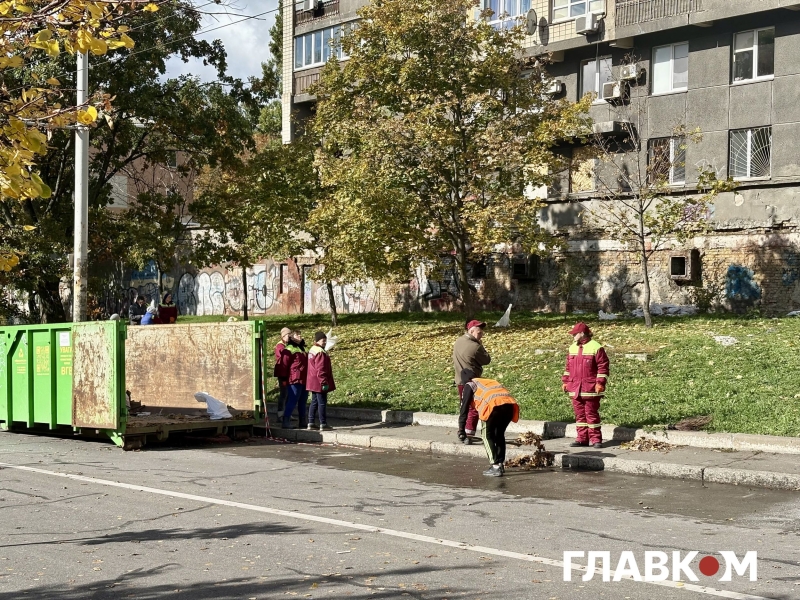 Росіяни розбомбили у Києві квартиру хорового диригента, який пережив блокаду Ленінграда (фото, відео)