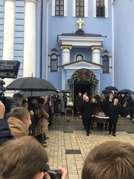 Київ попрощався з журналістом-розслідувачем Олексою Шалайським (фото)