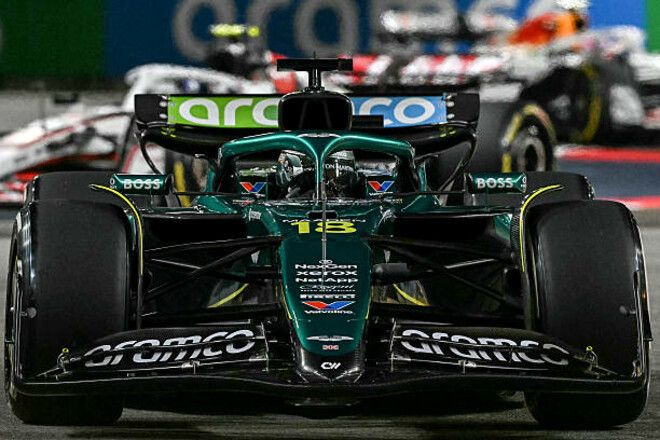 Аварії, хаос та несподівані лідери. Відеоогляд практик Гран-прі Сінгапуру