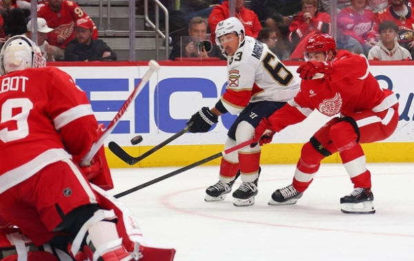 НХЛ: Чикаго переміг Сент-Луїс у запеклому матчі