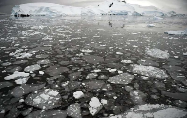 В Антарктиді фіксується майже рекордне танення льоду
