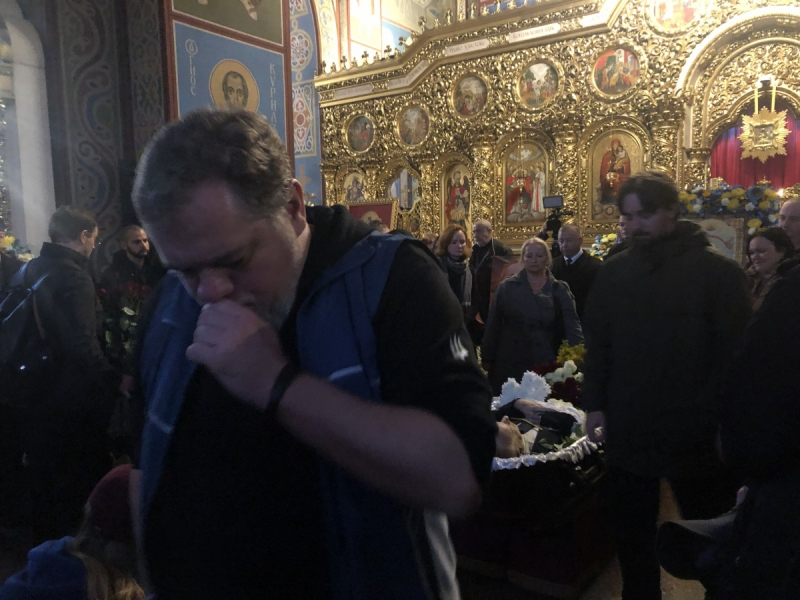 Київ попрощався з журналістом-розслідувачем Олексою Шалайським (фото)