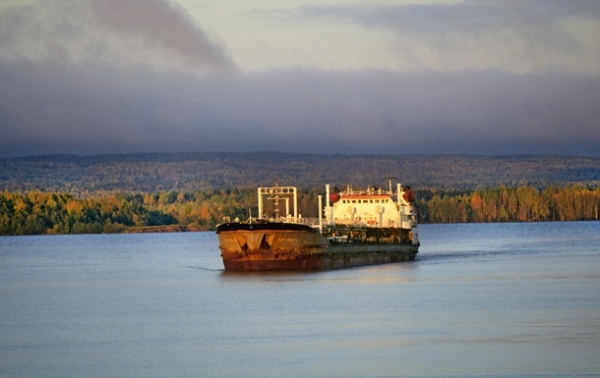 Ціна російської нафти впала нижче $50 за барель