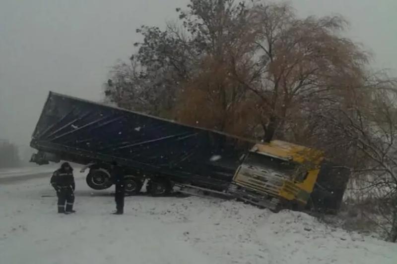 "Жахливий мороз вжахне в Україні прямо завтра, оголошено штормове попередження": куди пре снігопад та похолодання?