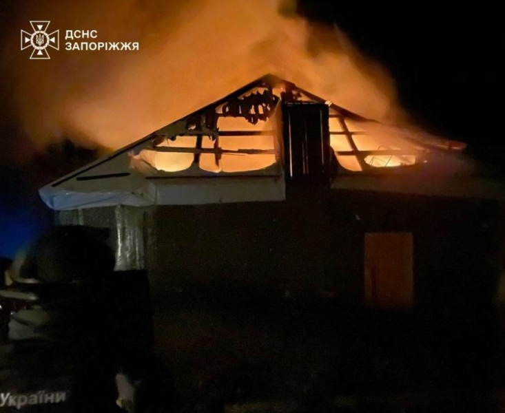 На Запоріжжі рятувальники загасили дві пожежі, спричинені ворожими обстрілами