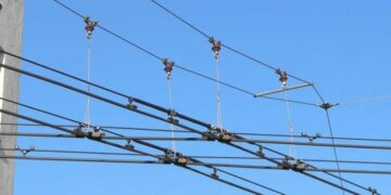 Негода вдарила по транспорту: у Франківську виникли проблеми з рухом тролейбусів
