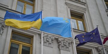 МЗС України засудило затримання кримських татарок у Криму