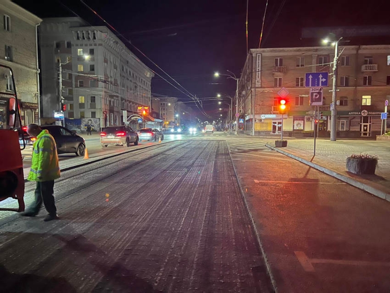Дорогу навпроти драматеатру у Рівному відремонтували, на черзі - ділянка неподалік ТРЦ «Злата Плаза»