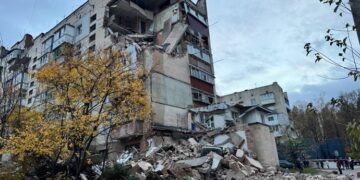 Шокуючий вибух в будинку на вулиці Тернопільській: в поліції розглядають різні версії (ФОТО)